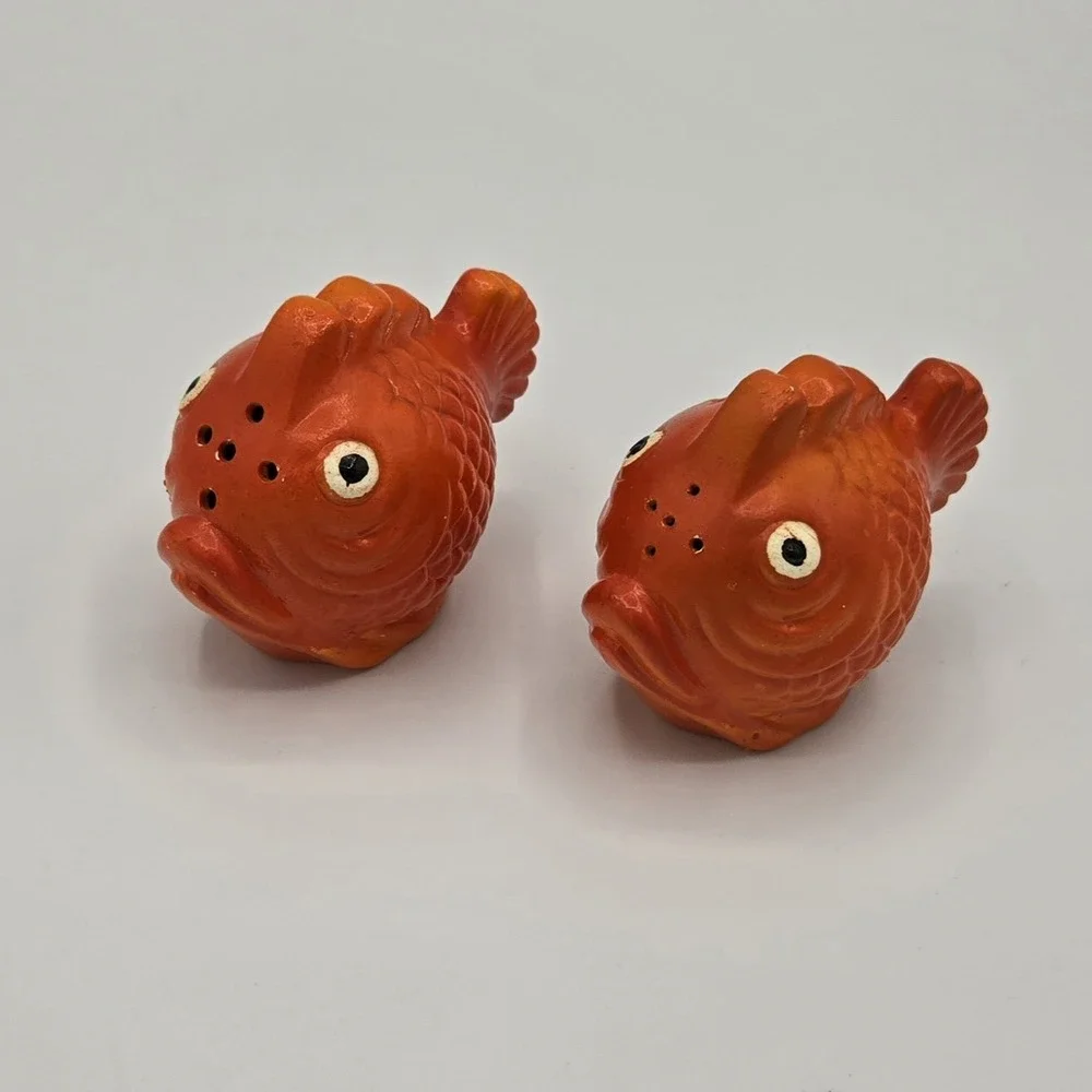 Vintage Orange Fish S&P salt pepper shakers Japan‎ kitsch mid century goldfish
